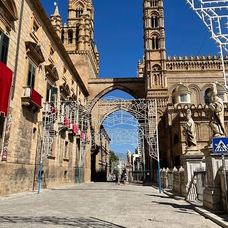 Casa Giura *